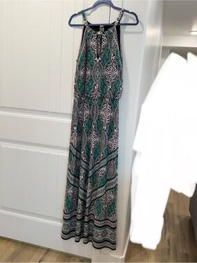 sleeveless maxi dress